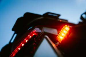 Hammerleds rear in a dark