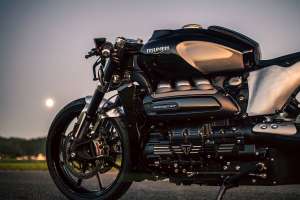 Custom Triumph Rocket 3 by CW Zon