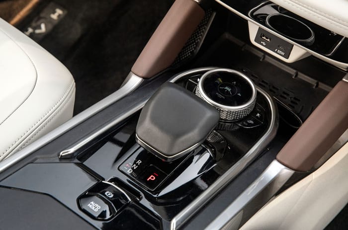 Tata Harrier petrol centre console Tata Harrier petrol centre console