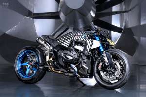 A nitrous-injected BMW R 1300 R by BMW Motorrad's R&D team