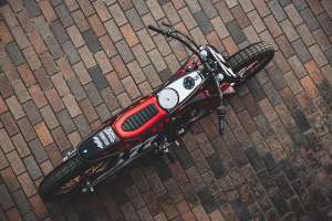 Royal Enfield Guerrilla 450 flat tracker by Cheetah, Tokyo